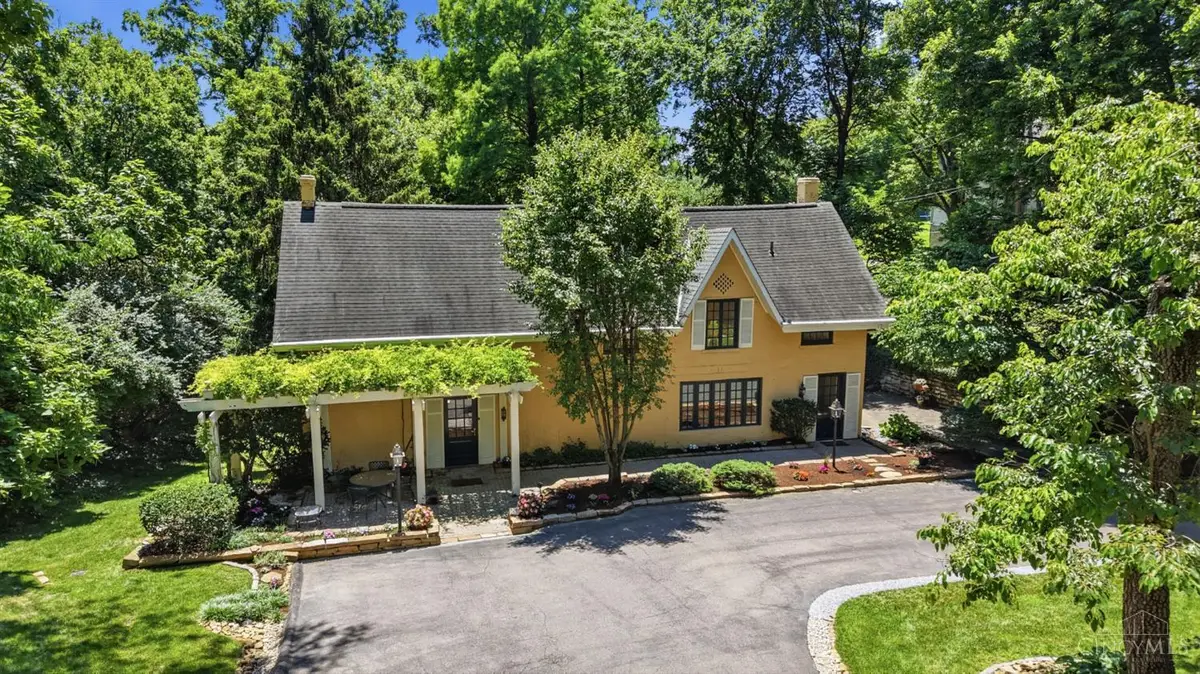 407 Lafayette Avenue, Cincinnati, OH 45220 - #1