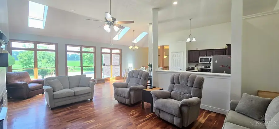 3157 Us Rt 50, Perry, OH 45118 - #3