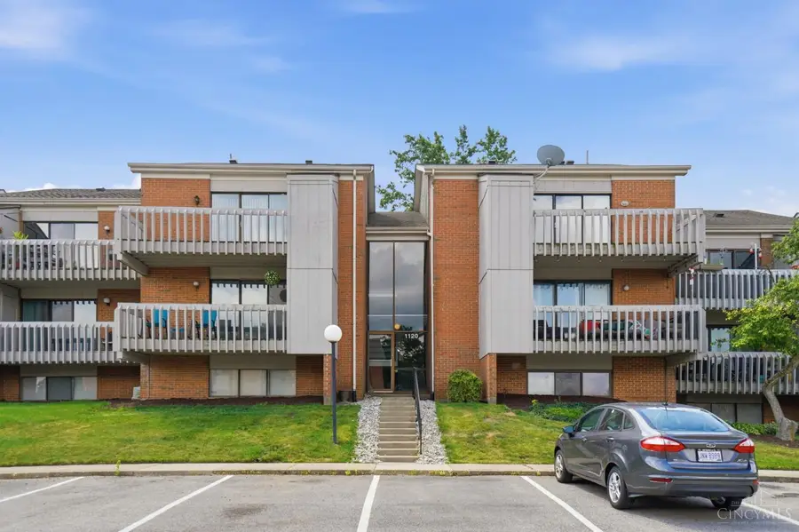 1120 Eagle Feather Circle #C, Dayton, OH 45449 - #2
