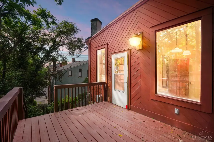 108 W Clifton Avenue, Cincinnati, OH 45202 - #3