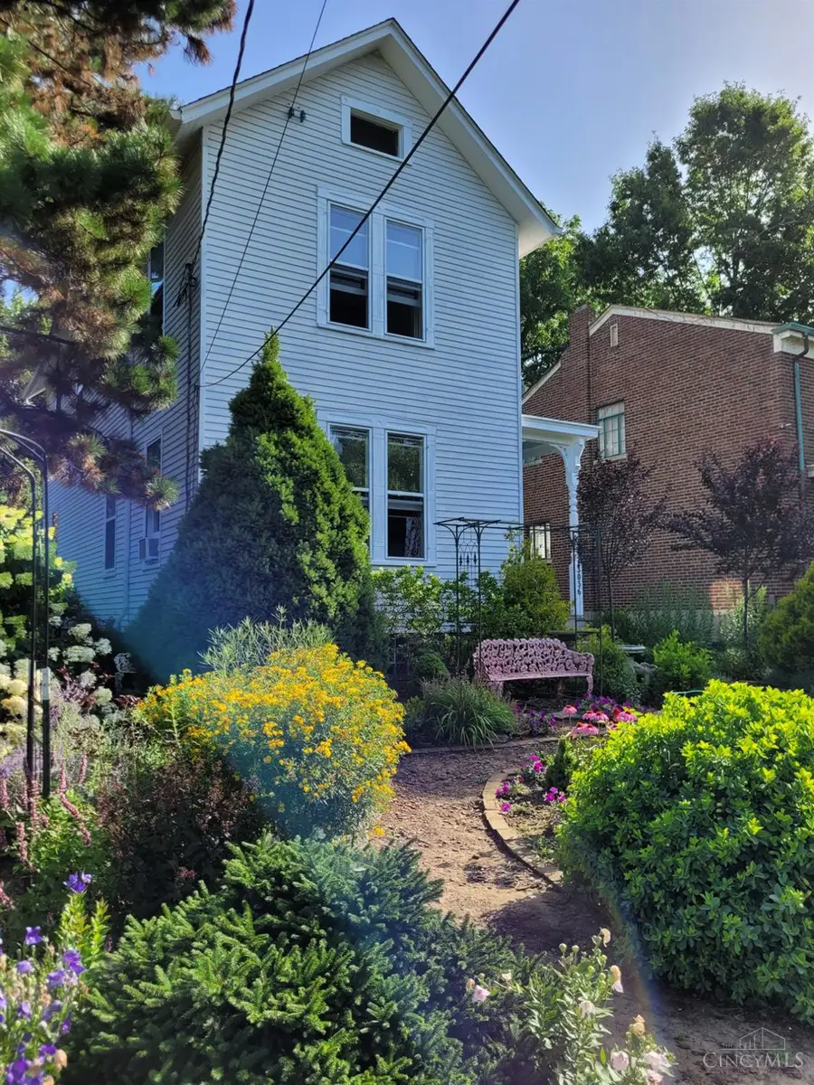 3036 Junietta Avenue, Cincinnati, OH 45211 - #3