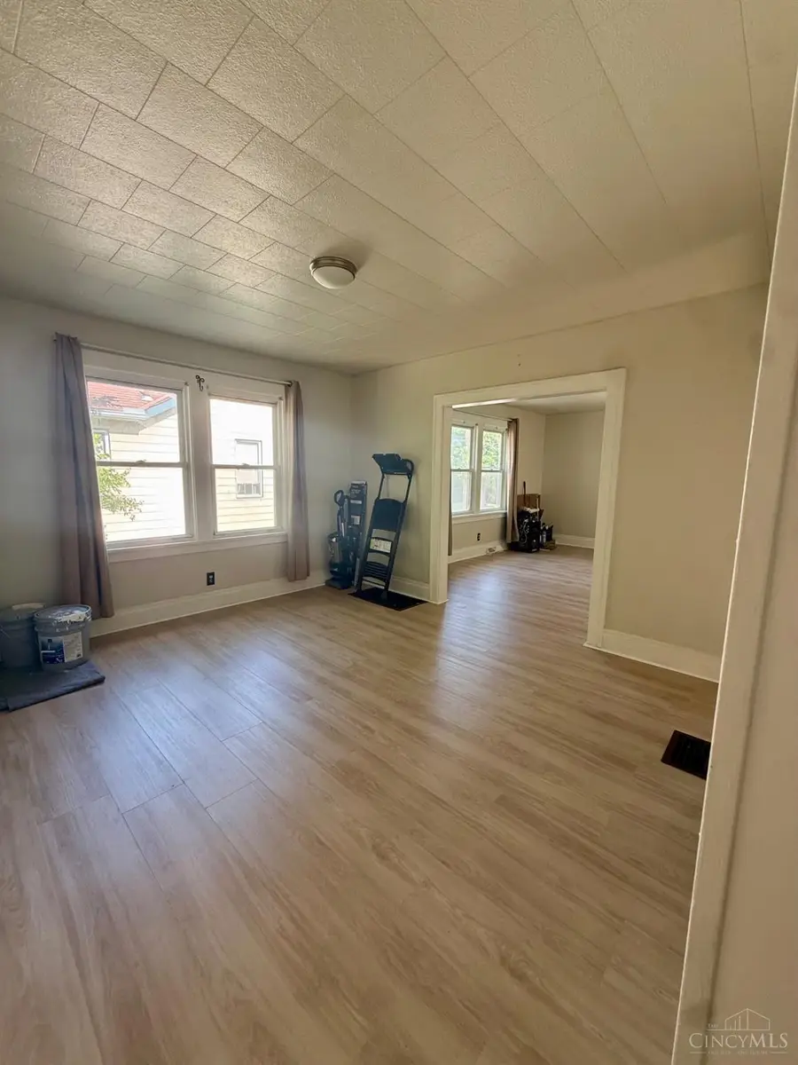 4302 Harding Avenue, Cheviot, OH 45211 - #3