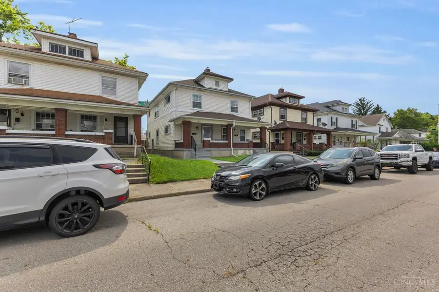704 Kolping Avenue, Dayton, OH 45410 - #3
