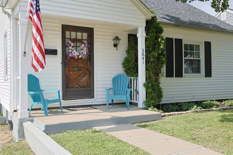 3841 Gardner Avenue, Silverton, OH 45236 - #2
