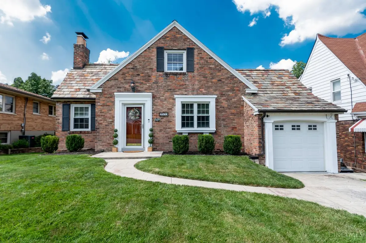 2530 Moundview Drive, Norwood, OH 45212 - #1