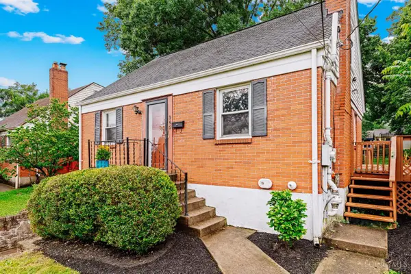 345 Durrell Avenue, Wyoming, OH 45215
