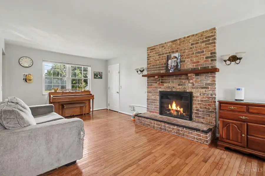 8493 Cheviot Road, Cincinnati, OH 45247 - #3