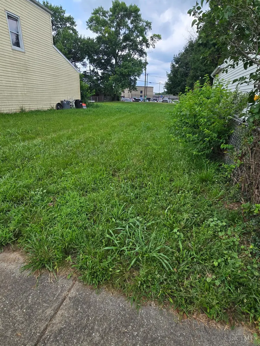 915 S Ninth Street, Hamilton, OH 45011 - #2