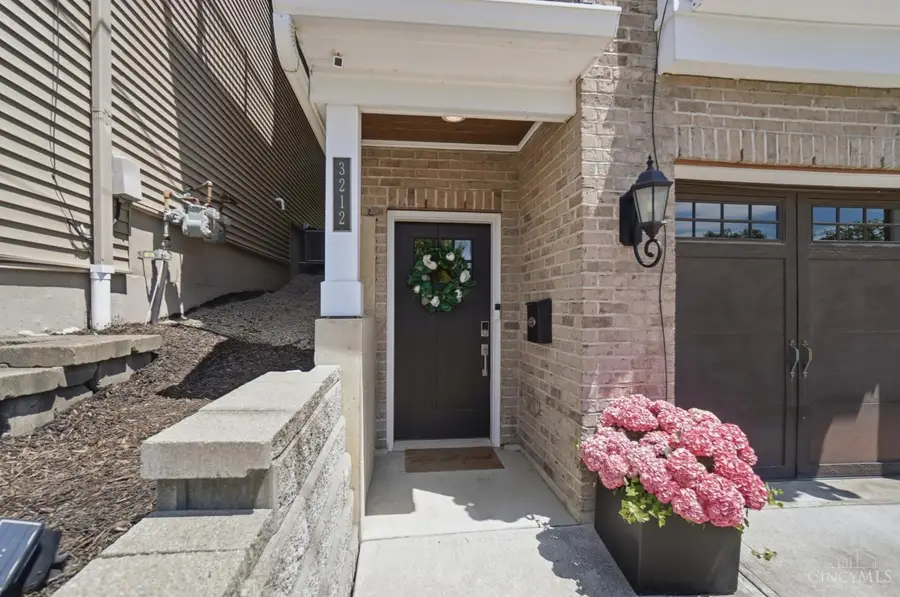 3212 Walworth Avenue, Cincinnati, OH 45226 - #3