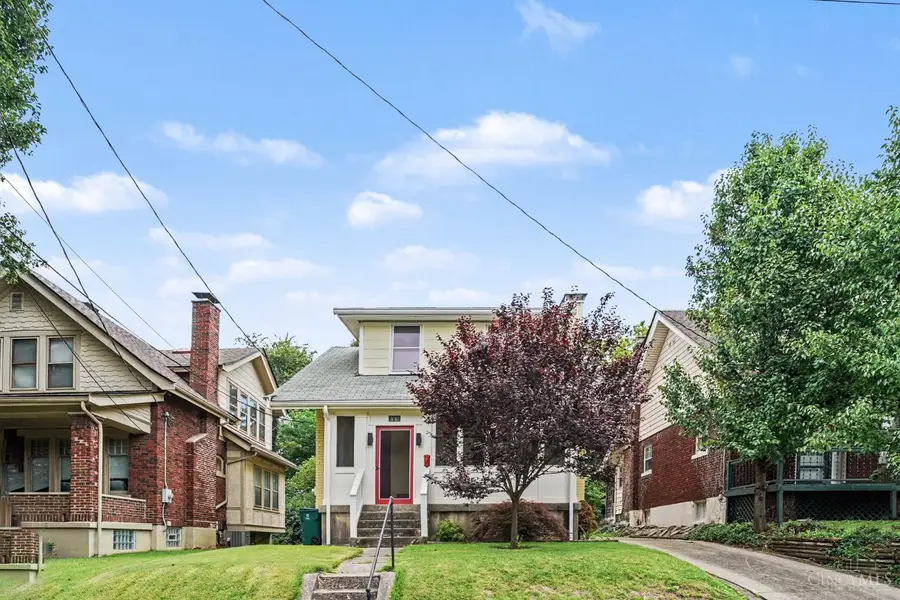 3040 Taylor Avenue, Cincinnati, OH 45220 - #2