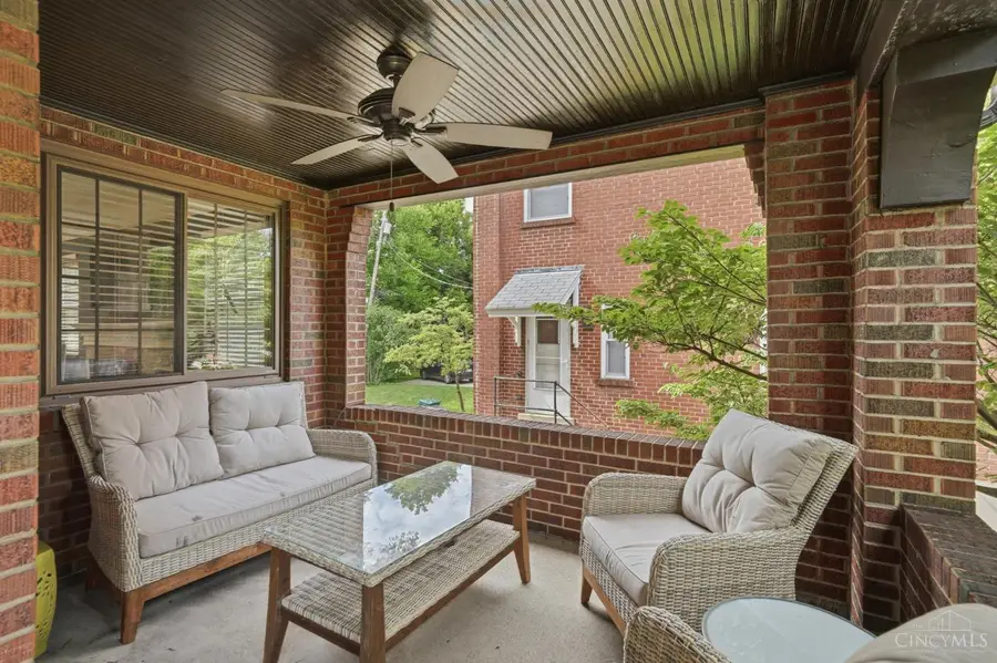 3863 Drakewood Drive, Cincinnati, OH 45209 - #3