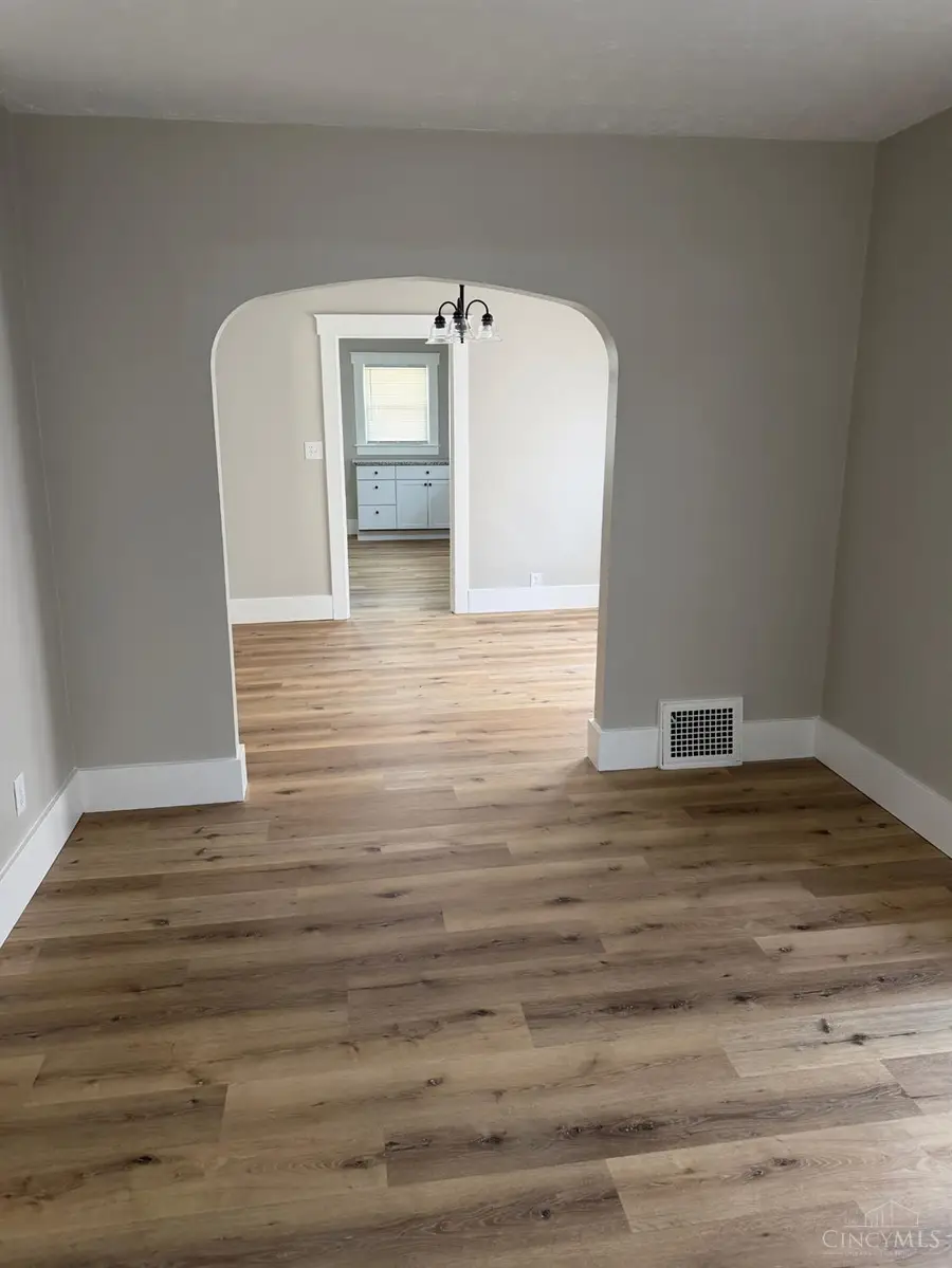 932 Cleveland Avenue, Hamilton, OH 45013 - #2