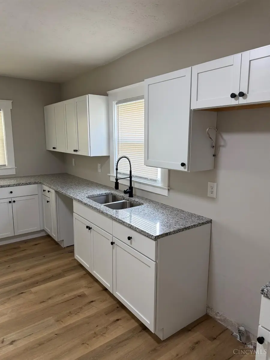 932 Cleveland Avenue, Hamilton, OH 45013 - #3