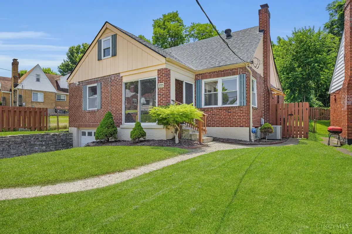 3725 Norwich Lane, Cincinnati, OH 45220 - #1