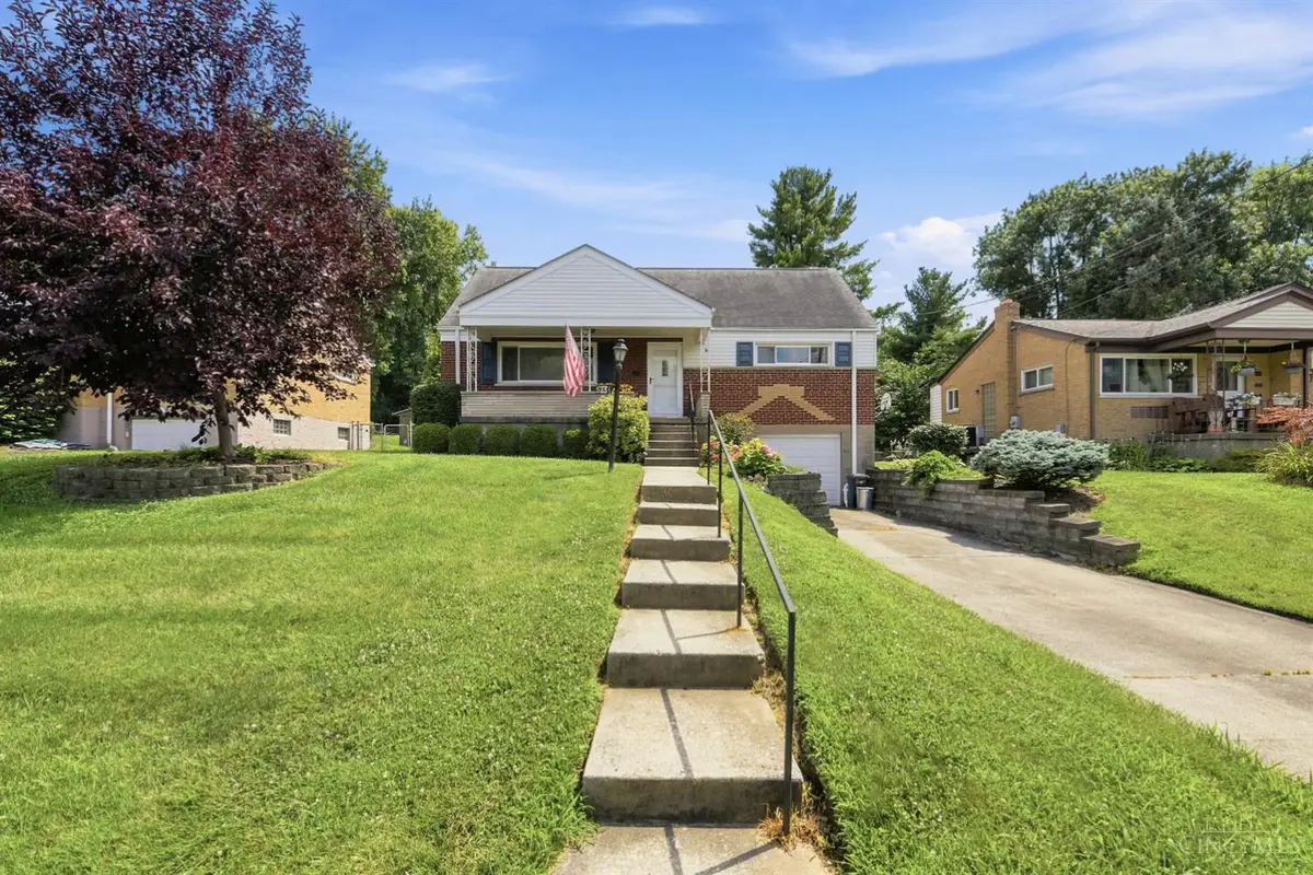 5551 Antoninus Drive, Covedale, OH 45238 - #1