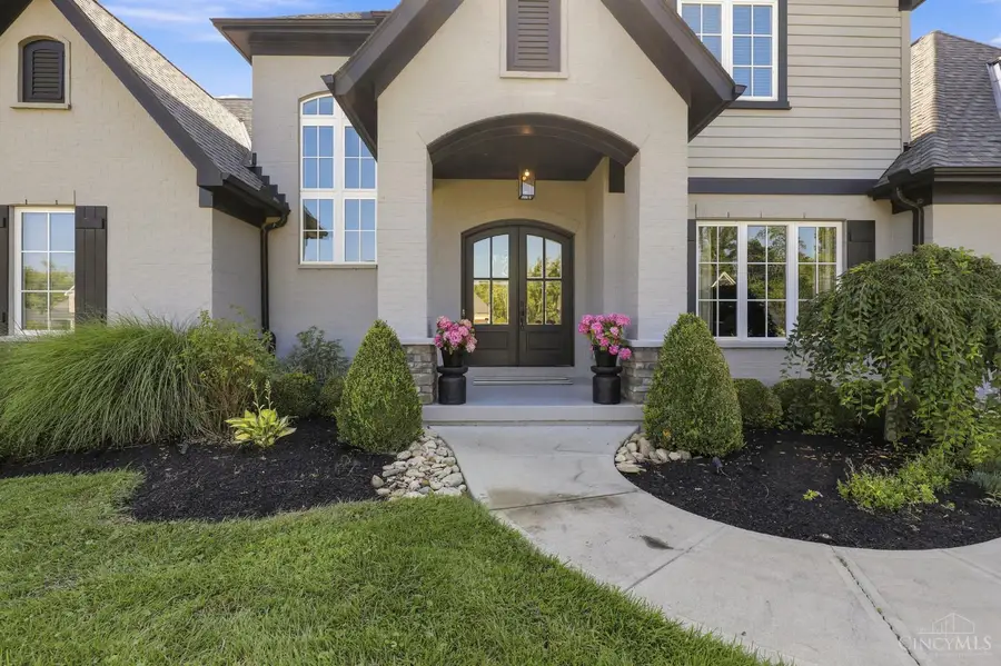 566 Forestedge Drive, Coldstream, OH 45255 - #3