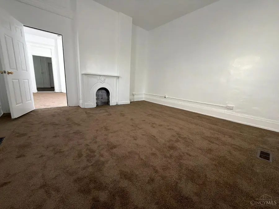 329 Charles Street, Hamilton, OH 45011 - #3