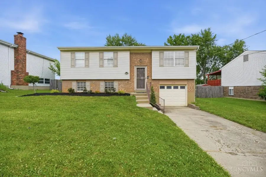 1576 Hazelgrove Drive, Cincinnati, OH 45240 - #2