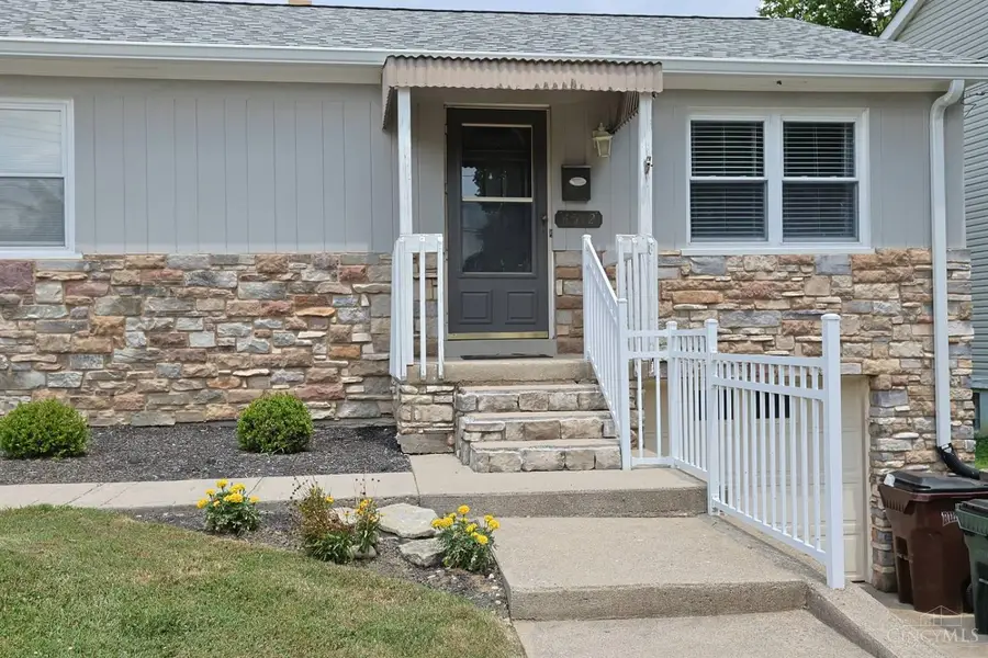 4512 Leslie Avenue, Blue Ash, OH 45242 - #3
