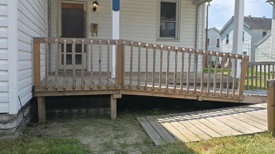 913 Sycamore Street, Hamilton, OH 45011 - #2