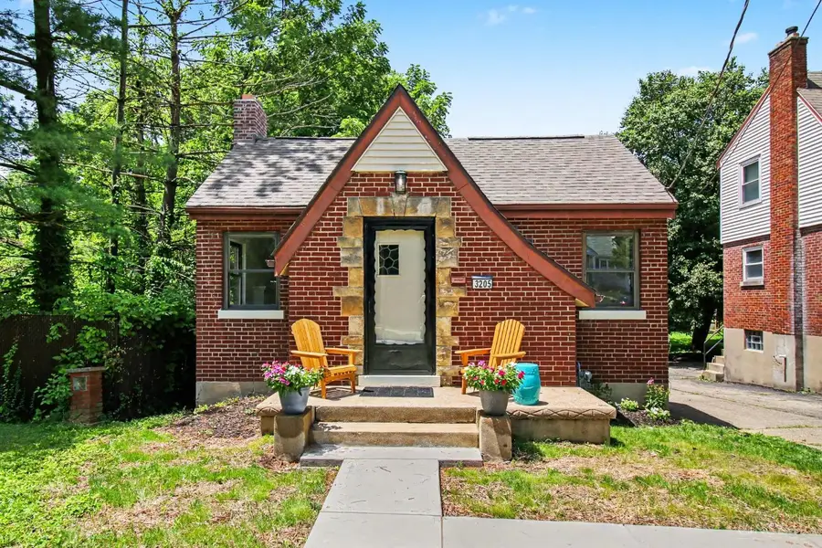 3205 Stanhope Avenue, Cincinnati, OH 45211 - #2
