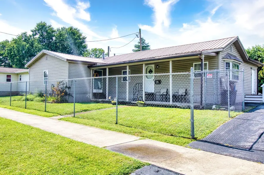 515 E 2nd Street, Manchester, OH 45144 - #2