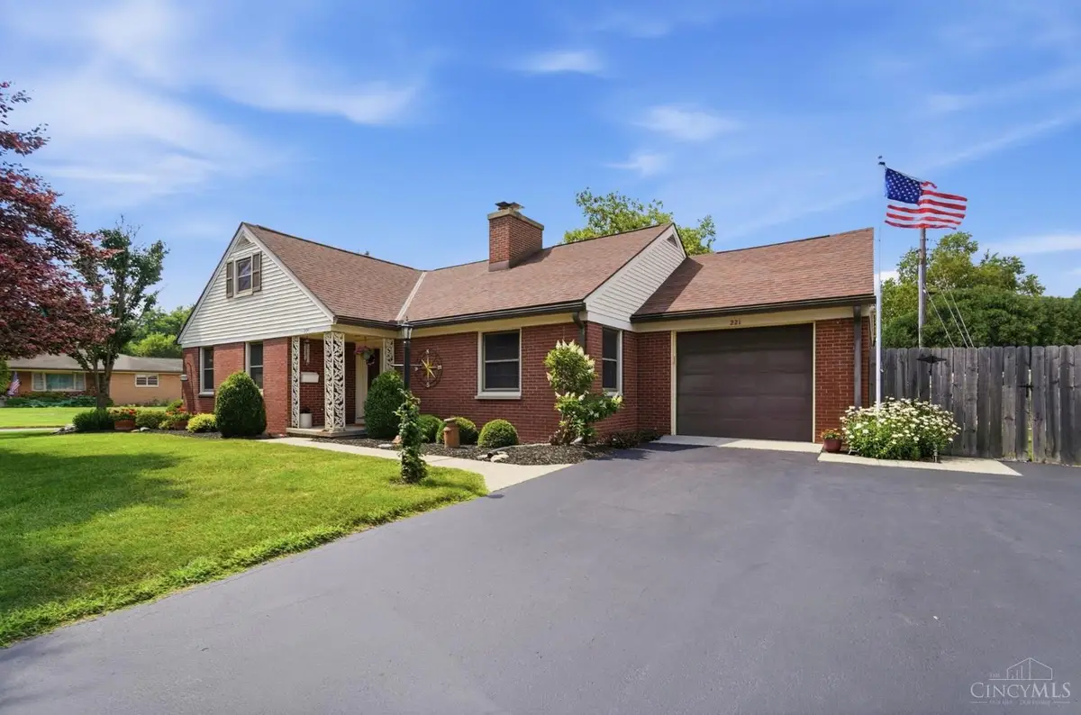 221 Virginia Circle, Wilmington, OH 45177 - #1