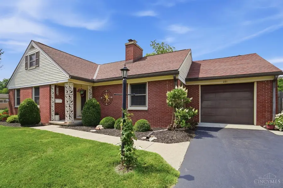 221 Virginia Circle, Wilmington, OH 45177 - #2