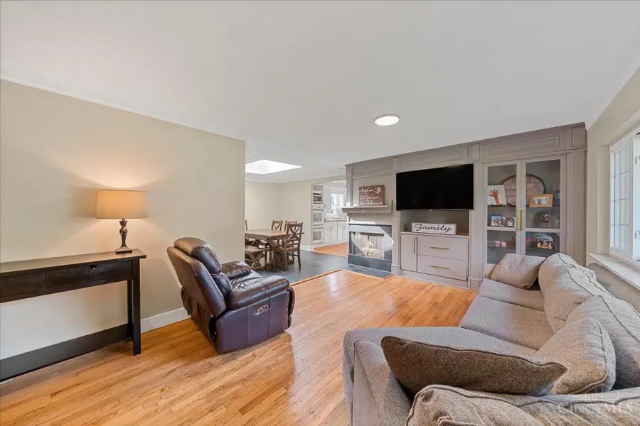 6699 Loveland Miamiville Road, Miami, OH 45140 - #2