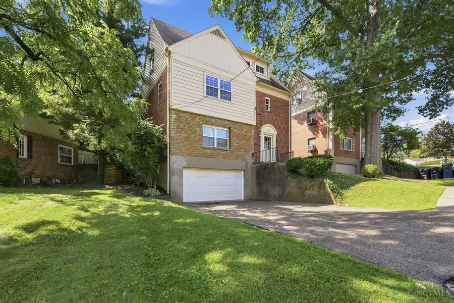 6239 Crestview Place, Cincinnati, OH 45230 - #2