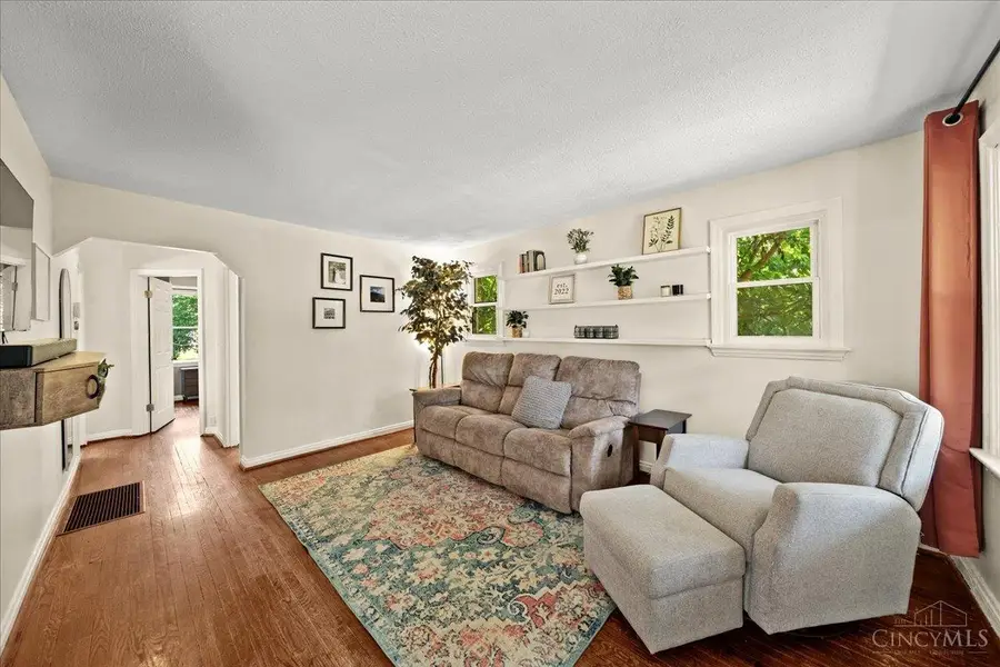 6408 Girard Avenue, Cincinnati, OH 45213 - #2