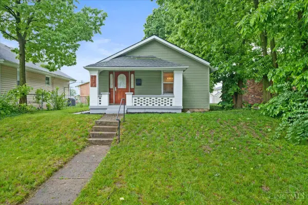 828 Seventeenth Avenue, Middletown, OH 45044