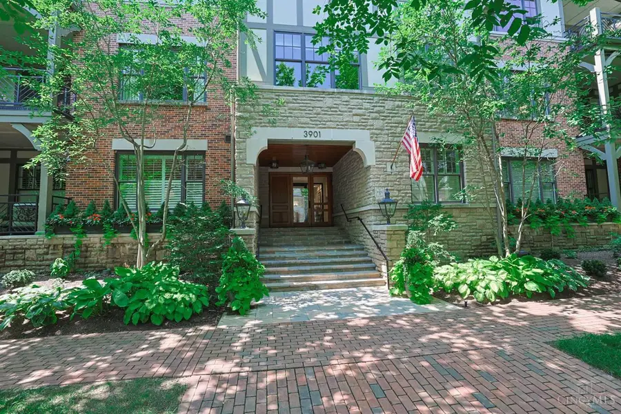 3901 West Street #208, Mariemont, OH 45227 - #3