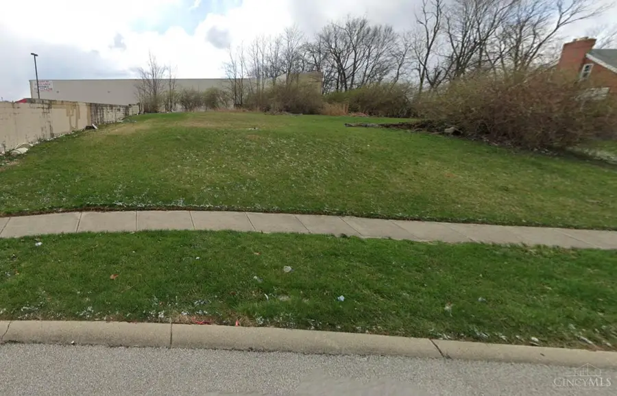 3235 Brater Avenue, Cincinnati, OH 45211 - #3