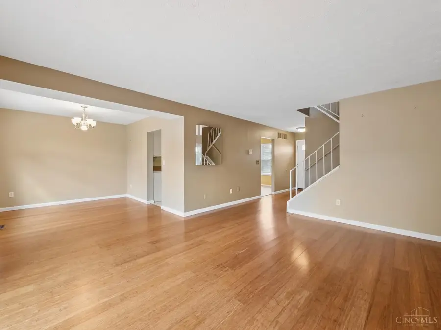 42 Applewood Drive, Fairfield, OH 45014 - #3