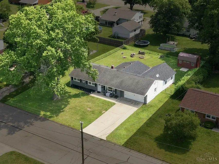 422 Kenwood Lane, Trenton, OH 45067 - #3