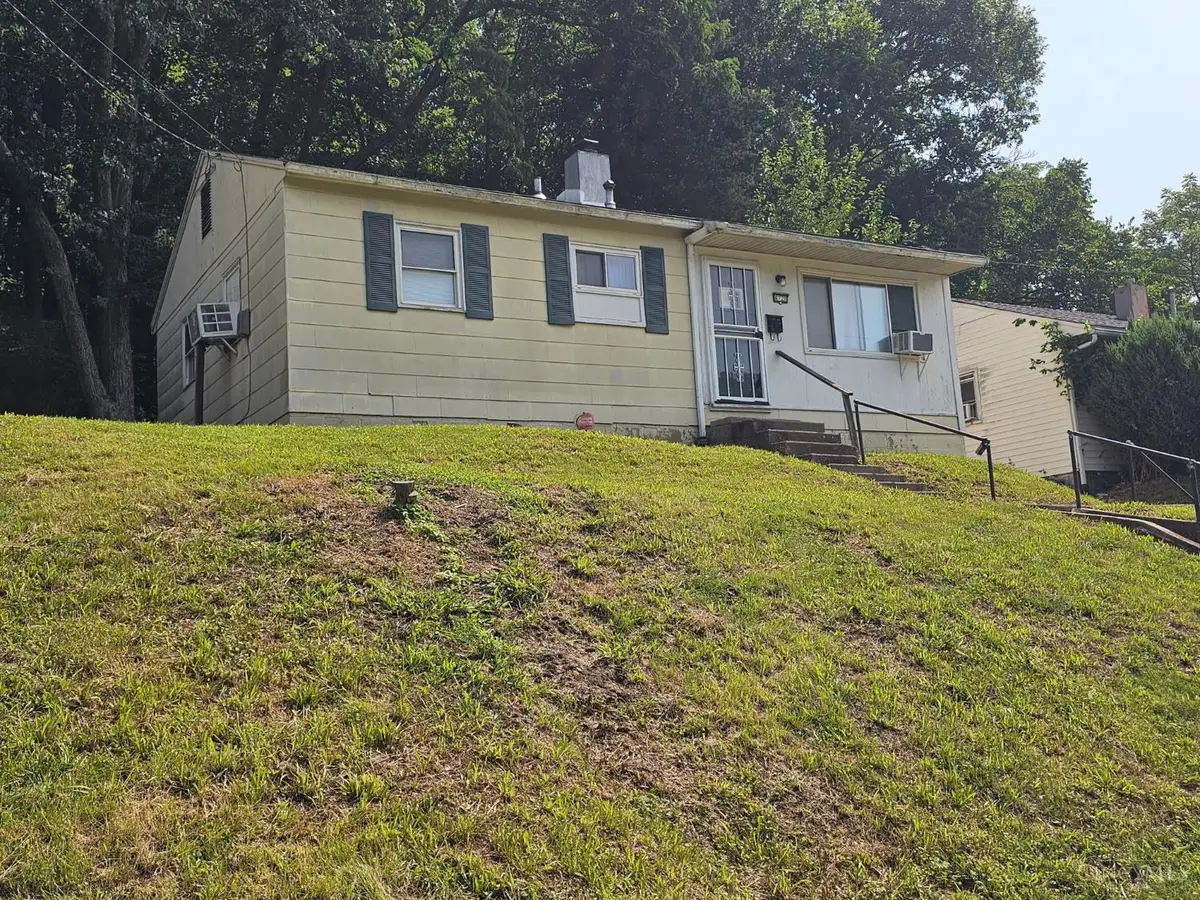 4728 Kirby Avenue, Cincinnati, OH 45223 - #1