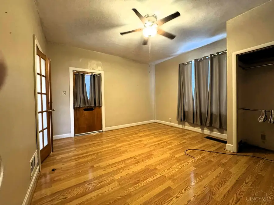 112 E Seventy Second Street, Cincinnati, OH 45216 - #3