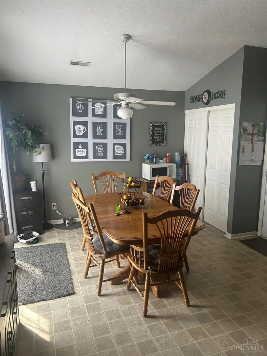 819 Barrington Court, Trenton, OH 45067 - #2