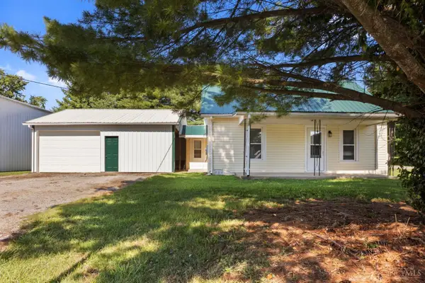 239 Middle North, Russellville, OH 45168