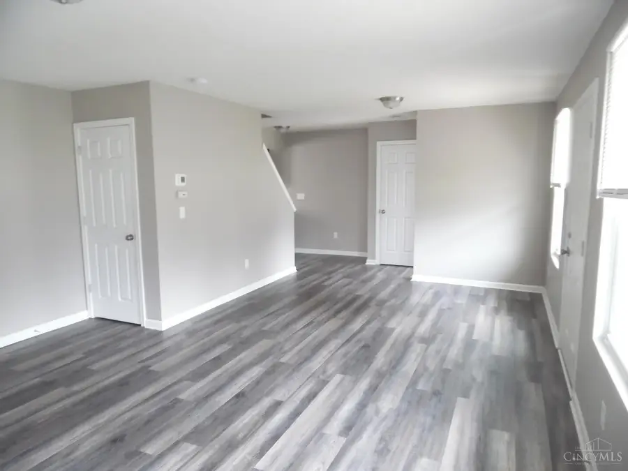 466 W Kemper Road, Cincinnati, OH 45246 - #2