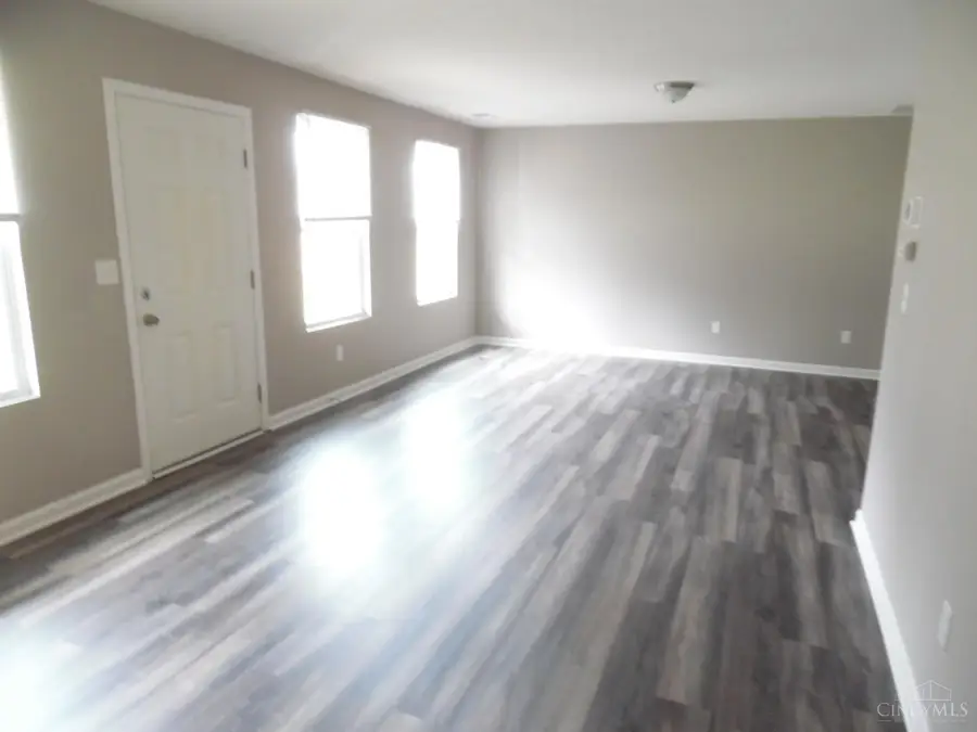 466 W Kemper Road, Cincinnati, OH 45246 - #3