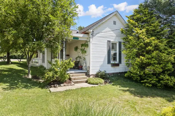 320 E Plane Street, Bethel, OH 45106