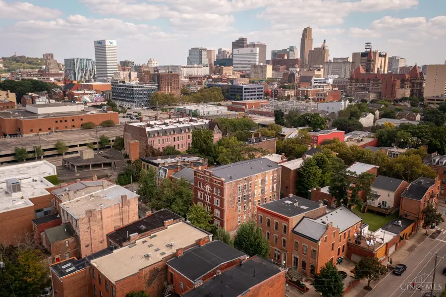 427 Hopkins Street #8, Cincinnati, OH 45203 - #2