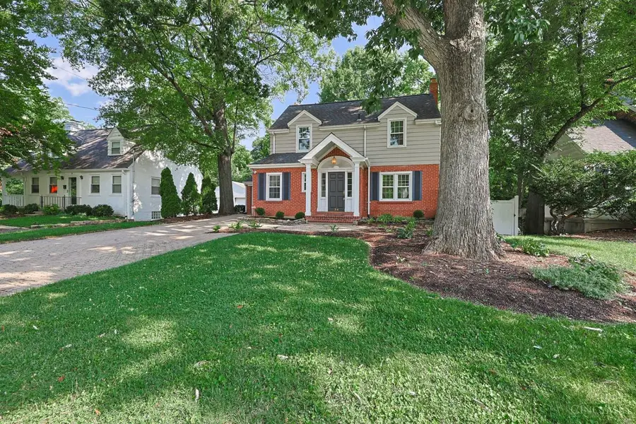 34 Forest Avenue, Wyoming, OH 45215 - #2