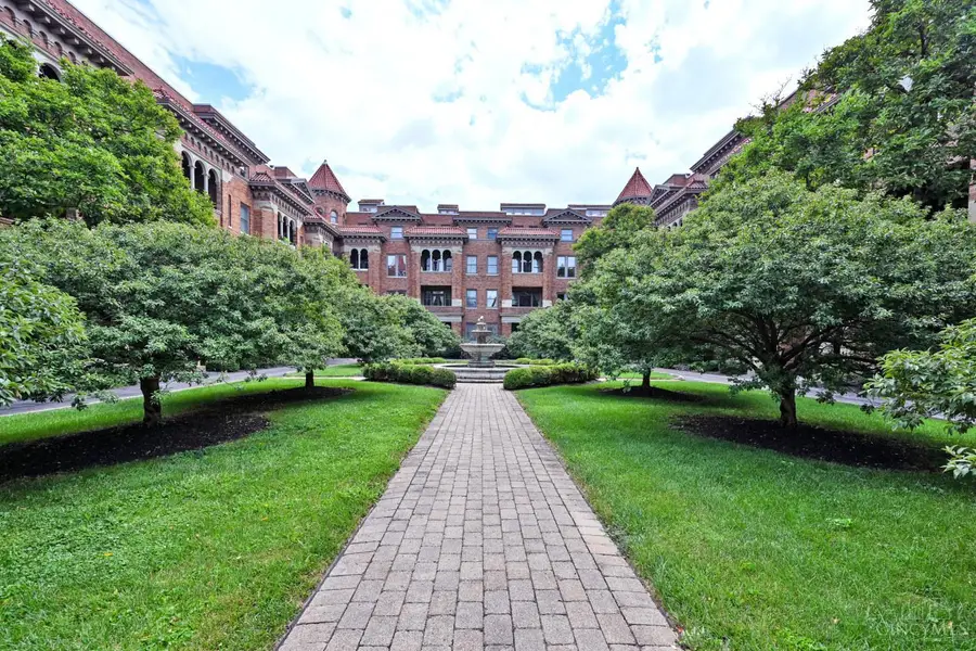2356 Park Avenue #10, Cincinnati, OH 45206 - #3