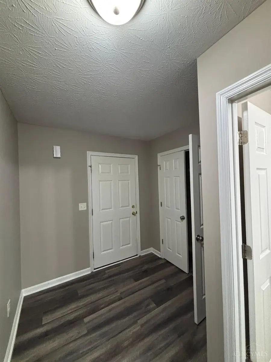 406 Mcewing Drive, Lockland, OH 45215 - #3