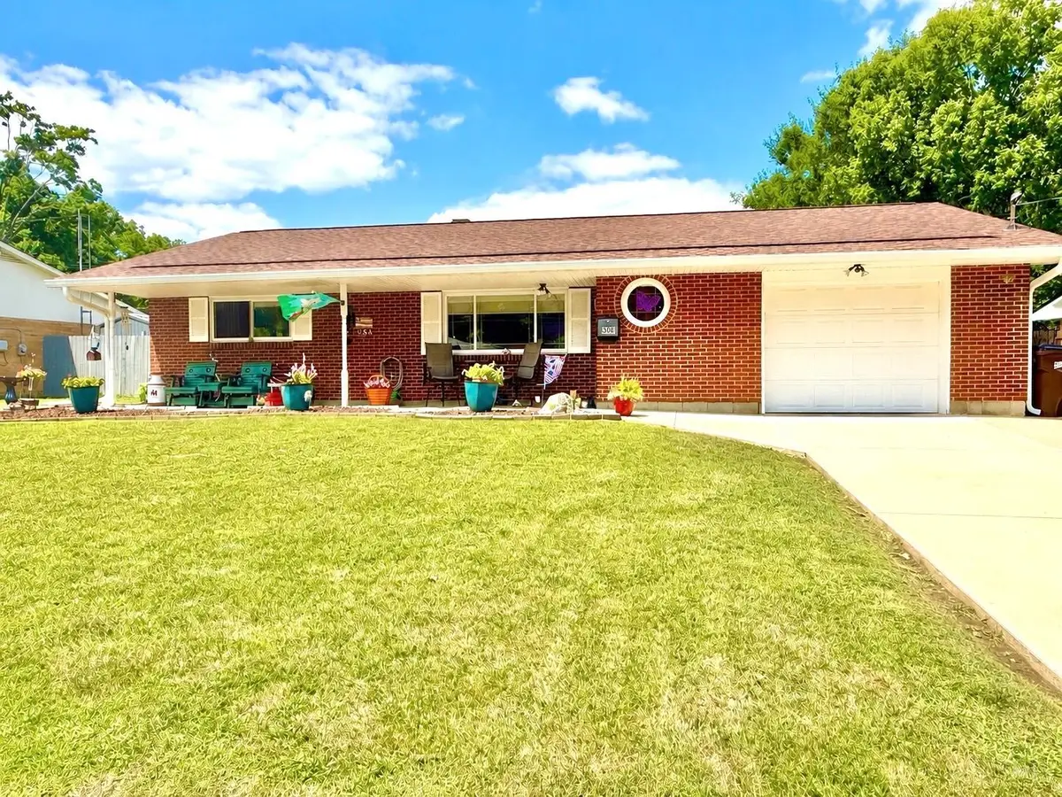 308 Lawndale Avenue, Lebanon, OH 45036 - #1