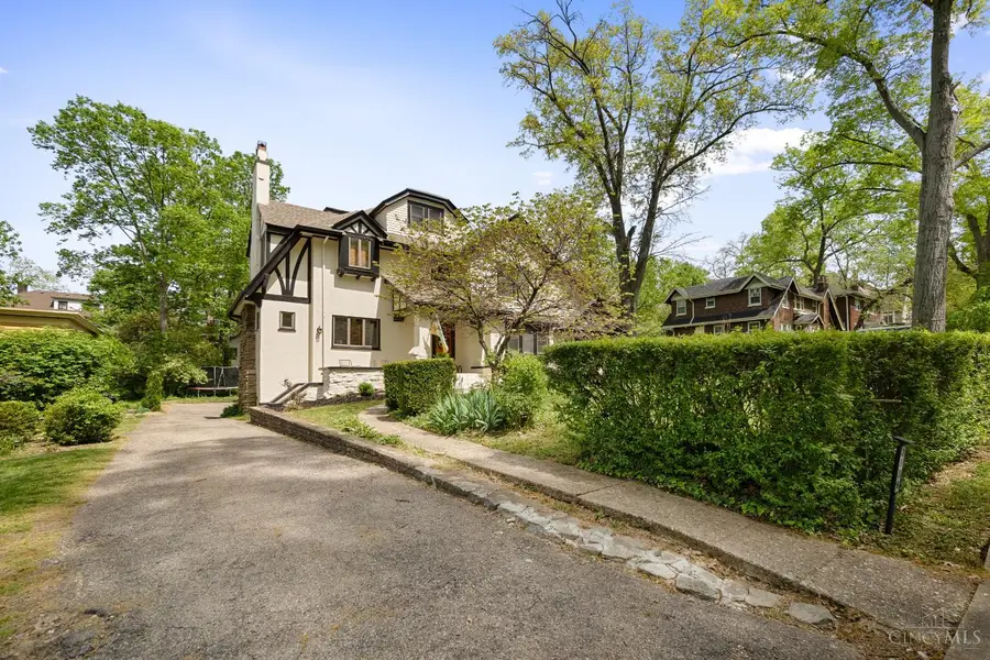 3936 Red Bud Avenue, Cincinnati, OH 45229 - #3