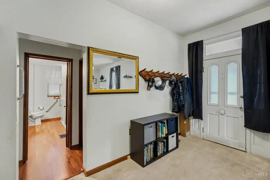 166 Chelsea Place, Cincinnati, OH 45233 - #3